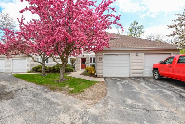 769 W Puetz ROAD, Oak Creek, WI 53154
