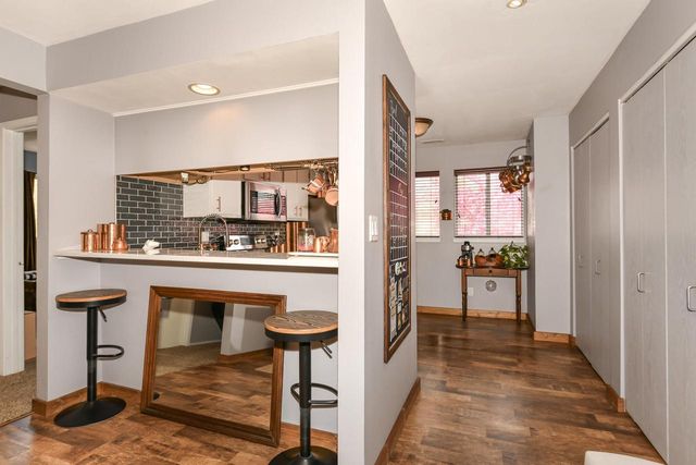 769 W Puetz ROAD, Oak Creek, WI 53154