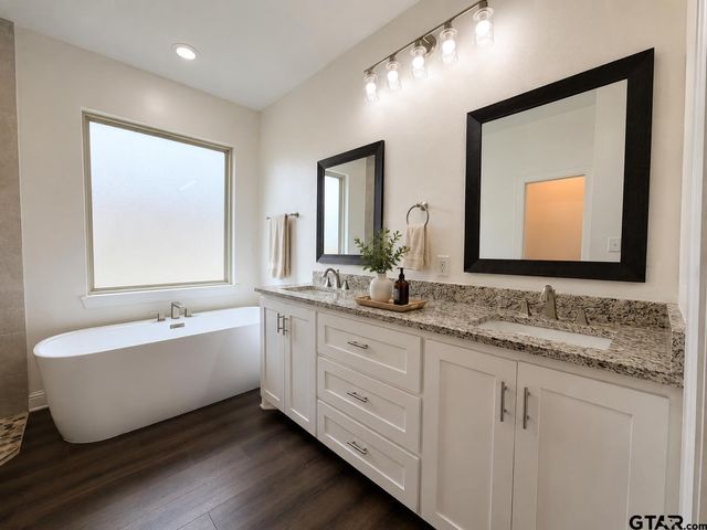19380 Cedarpark Place, Lindale, TX 75771