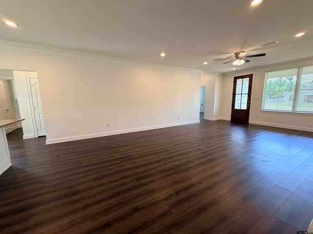19380 Cedarpark Place, Lindale, TX 75771