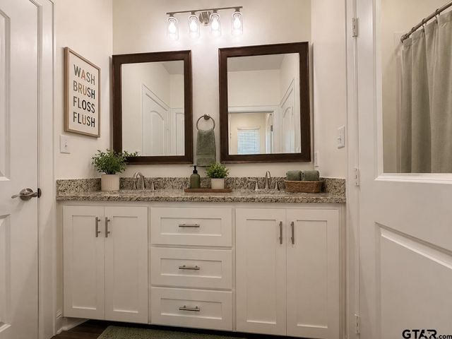 19380 Cedarpark Place, Lindale, TX 75771