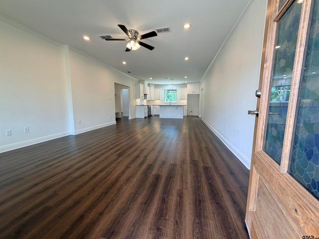 19380 Cedarpark Place, Lindale, TX 75771
