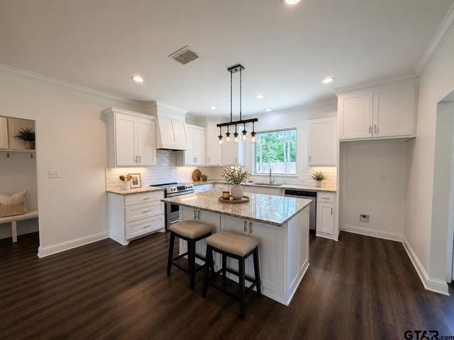 19380 Cedarpark Place, Lindale, TX 75771
