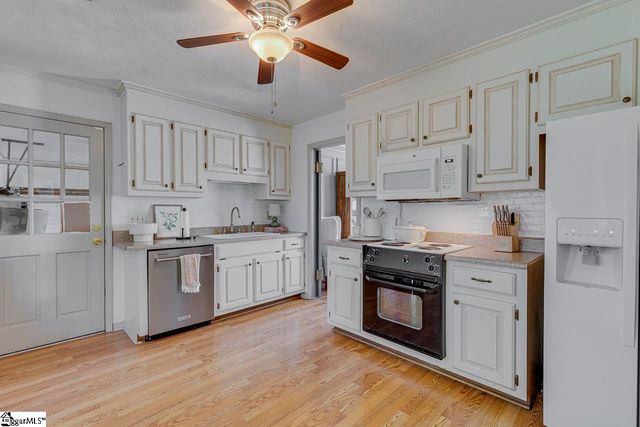 109 Smithwood Court, Simpsonville, SC 29681