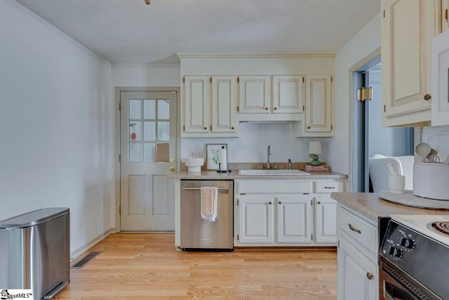 109 Smithwood Court, Simpsonville, SC 29681