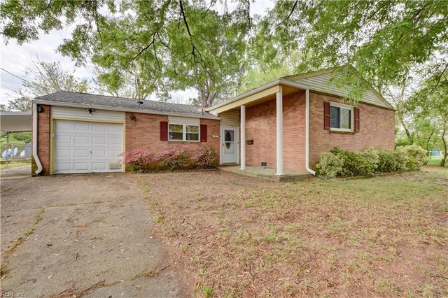 50 Banister DR, Hampton, VA 23666