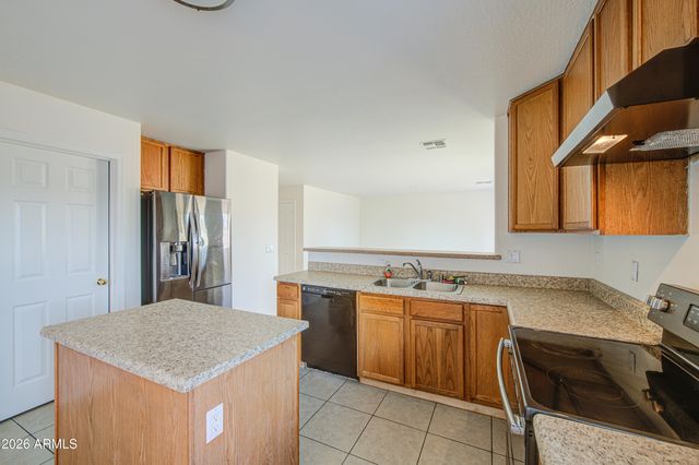 11217 W BRITTLEWOOD Drive, Phoenix, AZ 85037