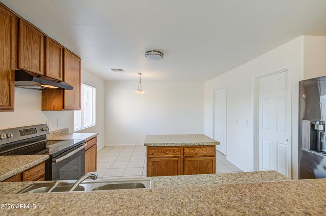 11217 W BRITTLEWOOD Drive, Phoenix, AZ 85037