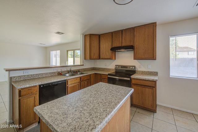 11217 W BRITTLEWOOD Drive, Phoenix, AZ 85037