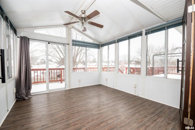 124 FREEDOM Trail, East Peoria, IL 61611