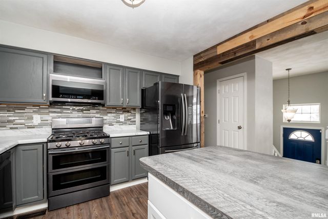 124 FREEDOM Trail, East Peoria, IL 61611