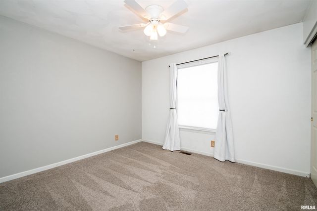 124 FREEDOM Trail, East Peoria, IL 61611