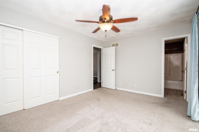 124 FREEDOM Trail, East Peoria, IL 61611