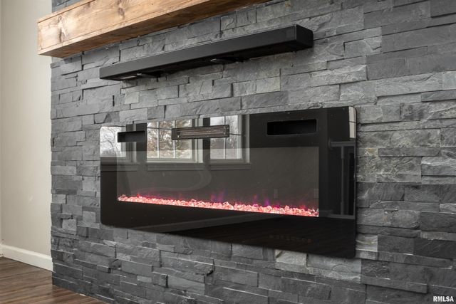 124 FREEDOM Trail, East Peoria, IL 61611