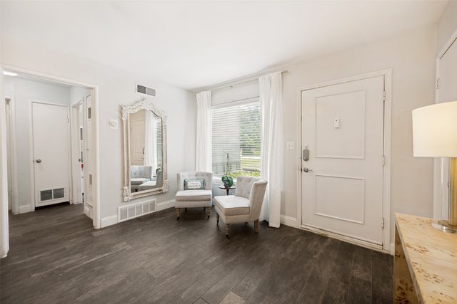 4504 Geddes Avenue, Fort Worth, TX 76107