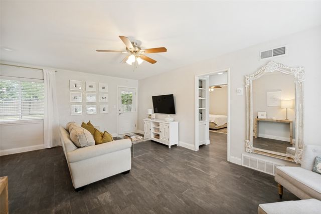 4504 Geddes Avenue, Fort Worth, TX 76107