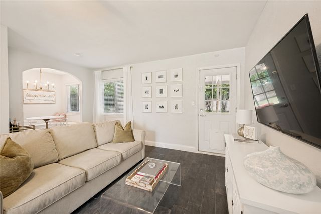 4504 Geddes Avenue, Fort Worth, TX 76107
