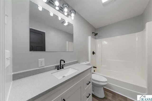 219 James Avenue, Mankato, MN 56001