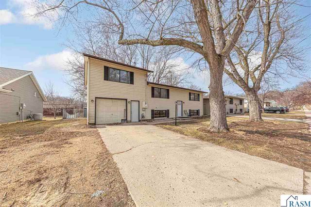 219 James Avenue, Mankato, MN 56001