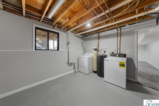 219 James Avenue, Mankato, MN 56001