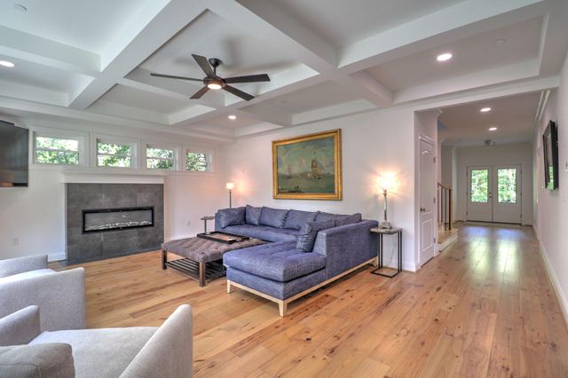 1227 CROSS RD, Annapolis, MD 21403