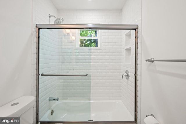 1227 CROSS RD, Annapolis, MD 21403