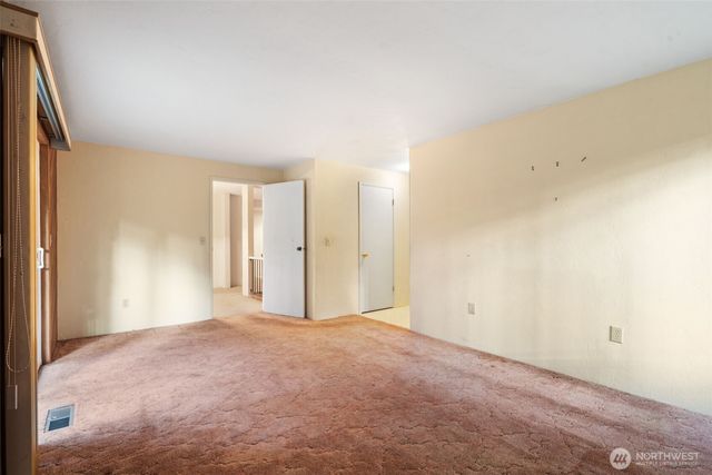 9565 Emerald Drive SE, Port Orchard, WA 98367