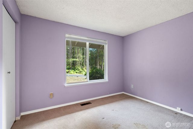 9565 Emerald Drive SE, Port Orchard, WA 98367