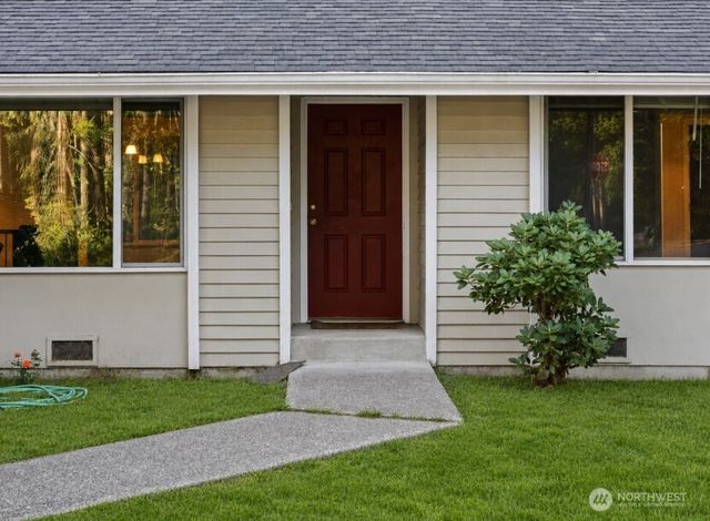 9565 Emerald Drive SE, Port Orchard, WA 98367