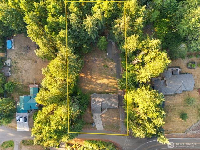 9565 Emerald Drive SE, Port Orchard, WA 98367