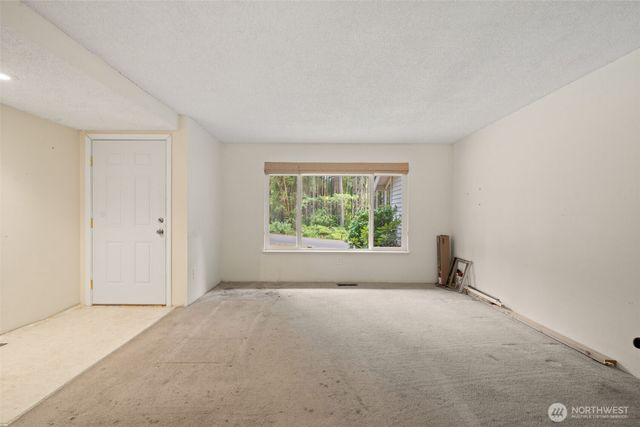 9565 Emerald Drive SE, Port Orchard, WA 98367
