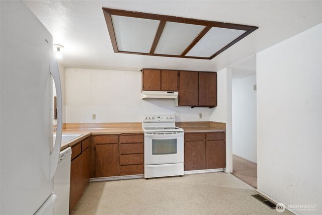 9565 Emerald Drive SE, Port Orchard, WA 98367