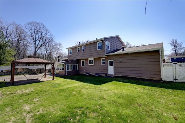 110 True Hickory Drive, Greece, NY 14615