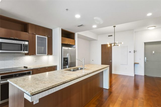 912 CHANNELSIDE DRIVE 2601, Tampa, FL 33602