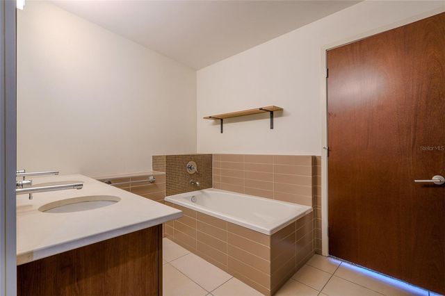 912 CHANNELSIDE DRIVE 2601, Tampa, FL 33602