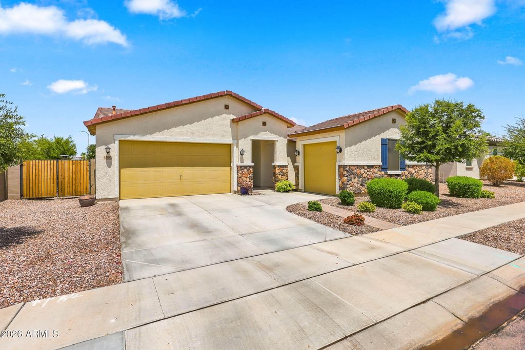 11444 W Edgement Avenue, Avondale, AZ 85392 — photo 2