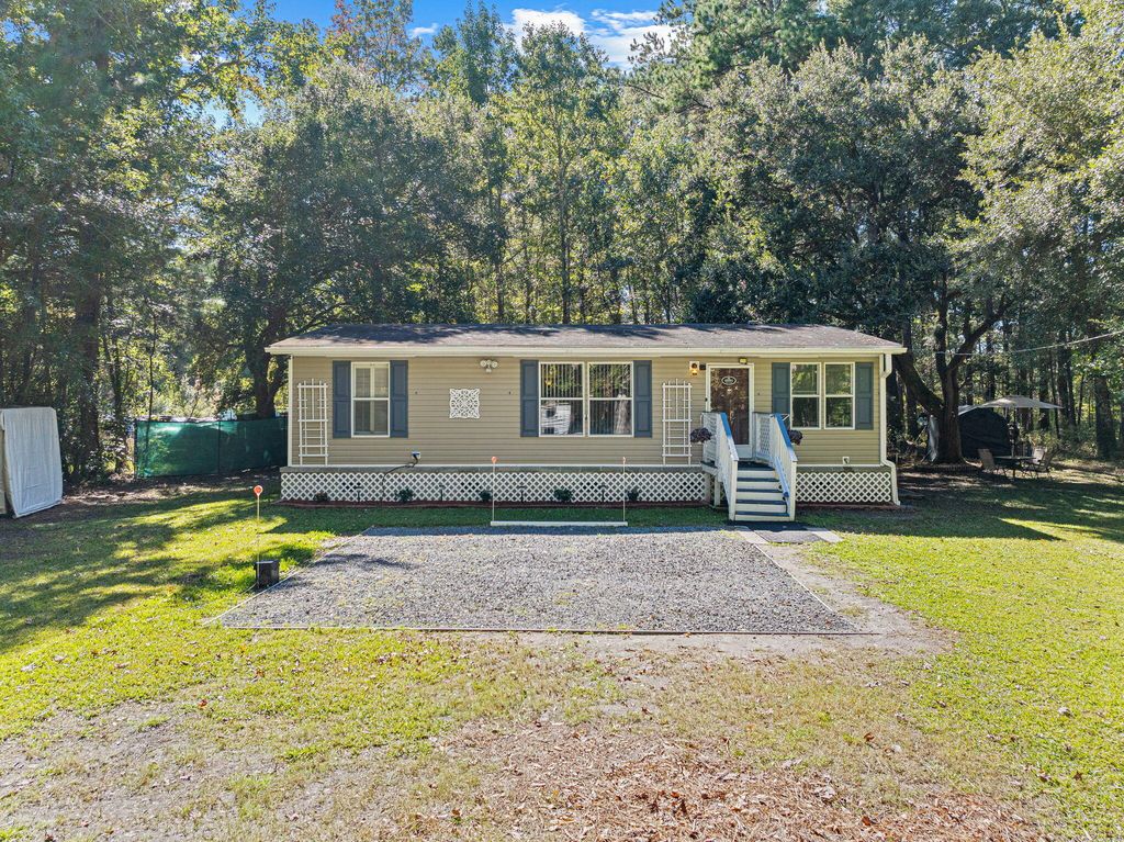 6985 Moberry Road, Ravenel, SC 29470