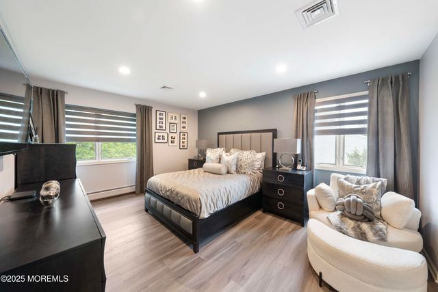 9 Crossridge Circle, Marlboro, NJ 07746