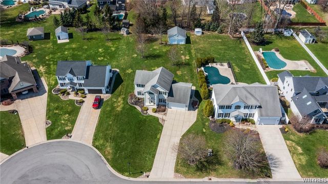 7374 Graydon Drive, Wheatfield, NY 14120