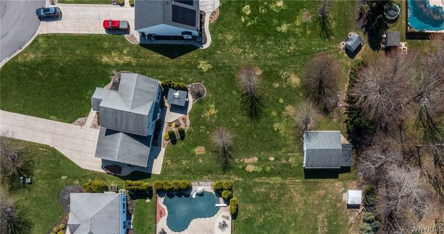 7374 Graydon Drive, Wheatfield, NY 14120