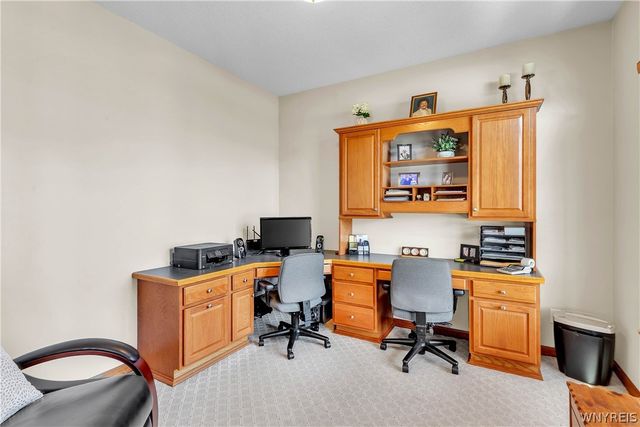 7374 Graydon Drive, Wheatfield, NY 14120