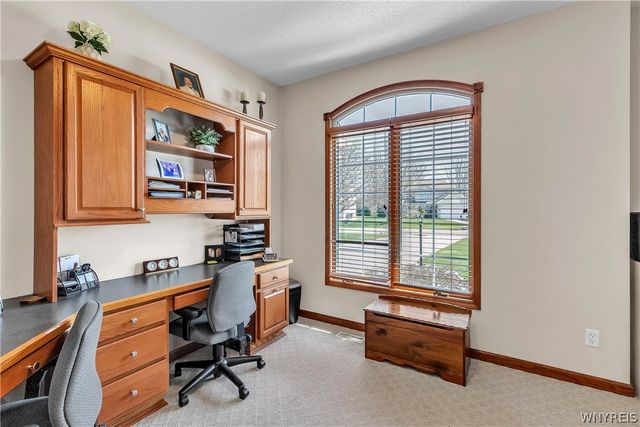7374 Graydon Drive, Wheatfield, NY 14120