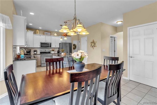 7374 Graydon Drive, Wheatfield, NY 14120