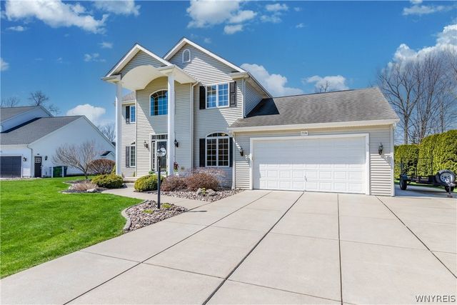 7374 Graydon Drive, Wheatfield, NY 14120