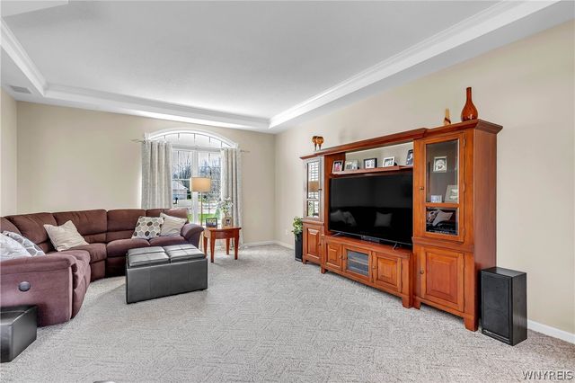 7374 Graydon Drive, Wheatfield, NY 14120