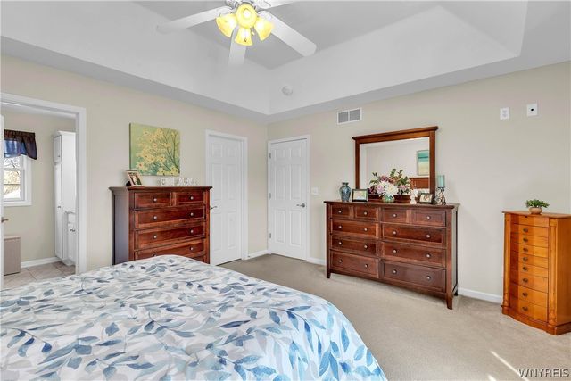 7374 Graydon Drive, Wheatfield, NY 14120
