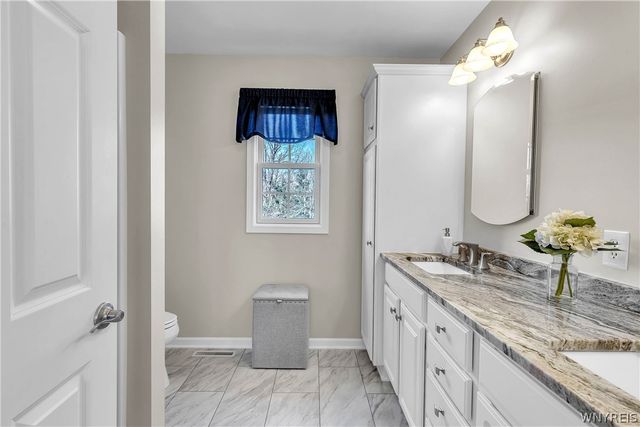 7374 Graydon Drive, Wheatfield, NY 14120