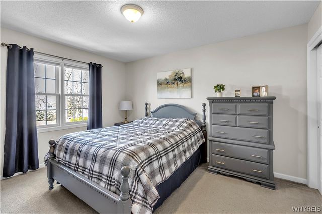 7374 Graydon Drive, Wheatfield, NY 14120