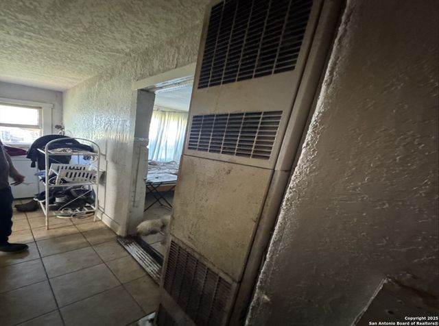 545 Cottonwood, San Antonio, TX 78225