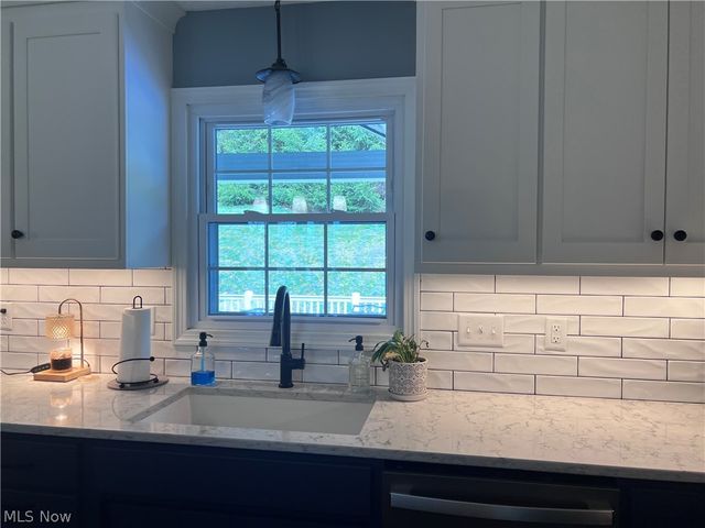 3359 Schneiders Crossing Road NW, Dover, OH 44622